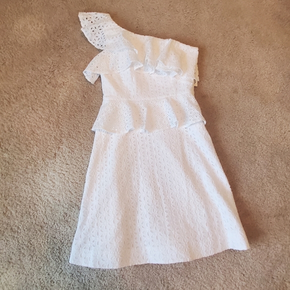 Lilly Pulitzer Dresses & Skirts - NWT Lilly Pulitzer White Eyelet Dress